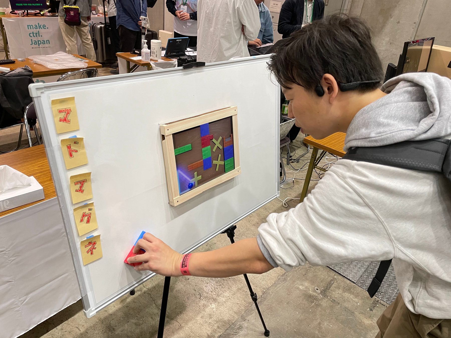 会場で展示されたマドマグネ