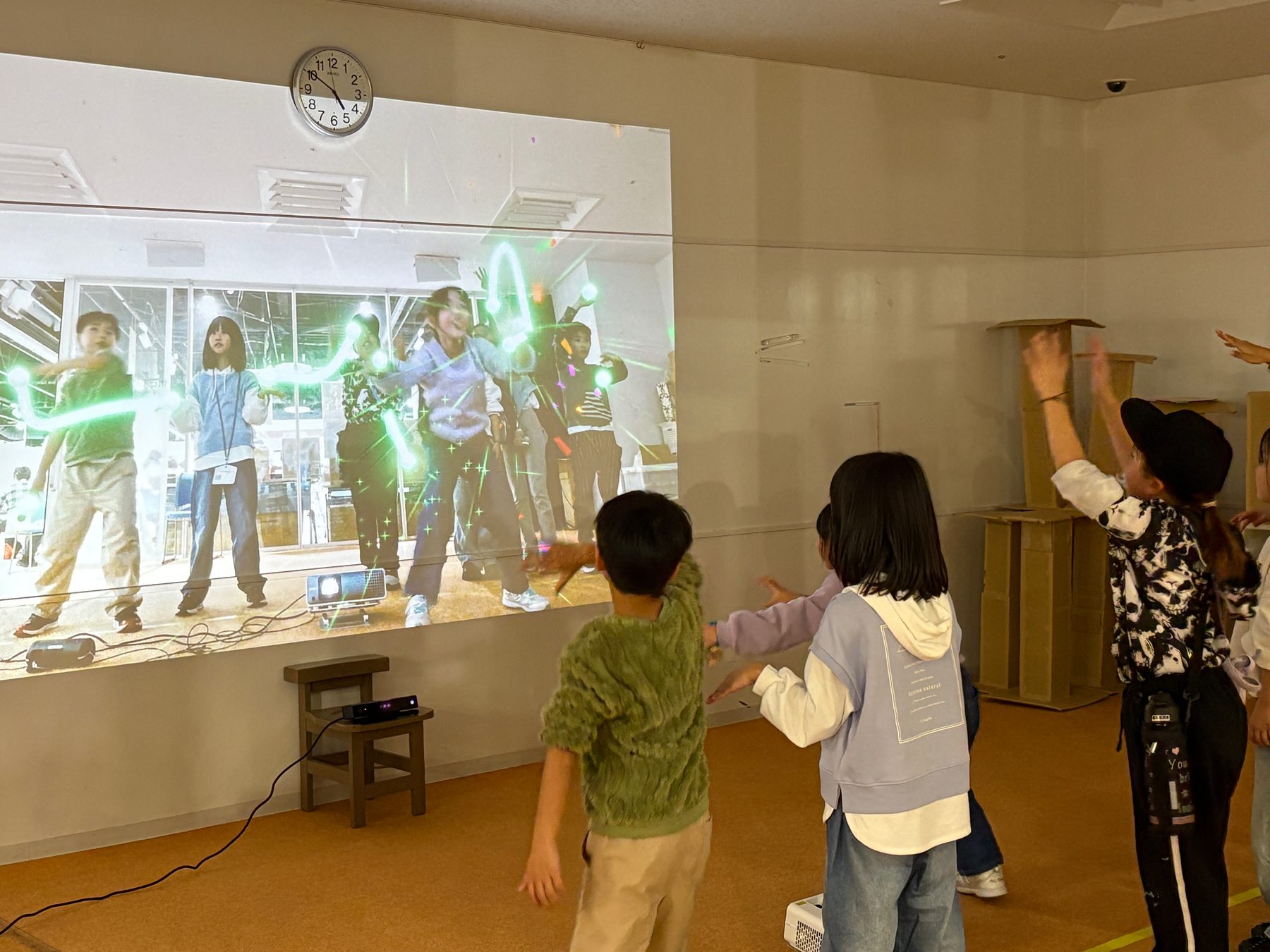 Hello, World!でHand In Handを体験する様子