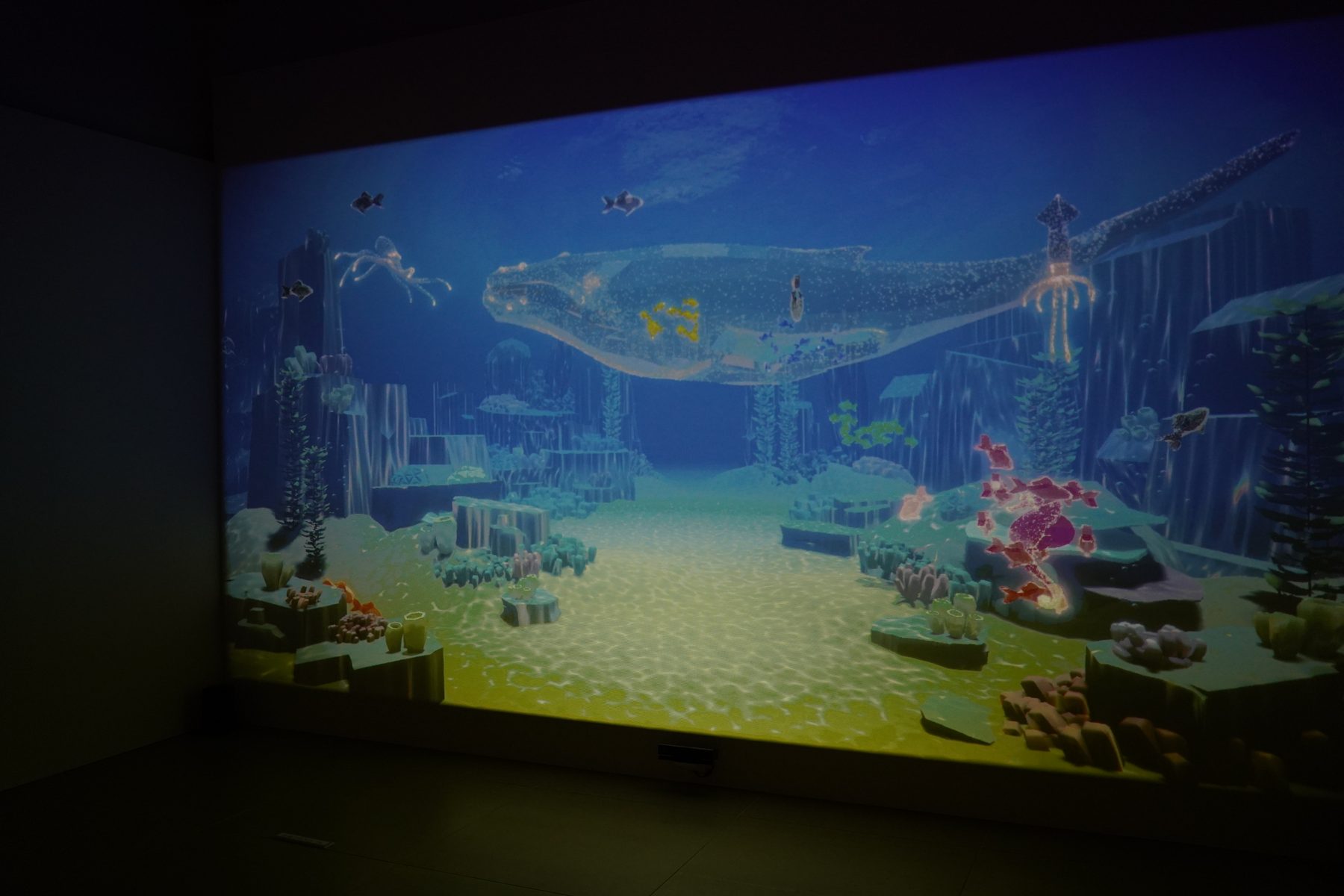 滋賀「魔法の美術館Ⅳ」でのAQUARIA展示風景